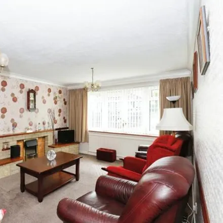 Image 2 - Watkinson Gardens, Sheffield, S20 7LU, United Kingdom - House for sale