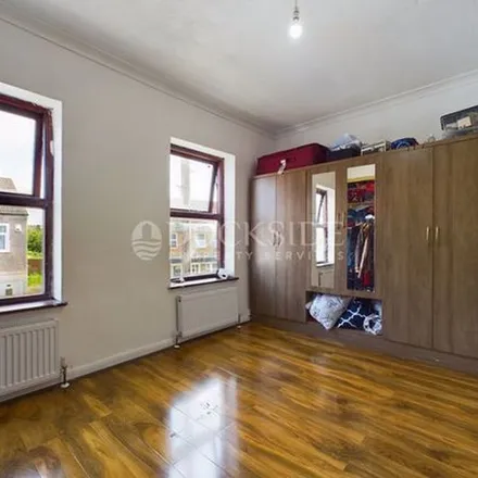 Rent this 3 bed apartment on Crusoe Road in London, DA8 1PJ