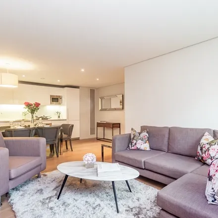 Rent this 3 bed apartment on 50 Kensington Gardens Square in London, W2 4UH