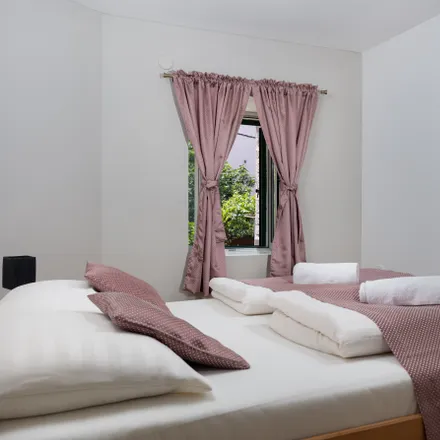 Rent this 1 bed apartment on Osnovna škola Dobri in Kliška 25, 21000 Split