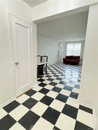 Image 5 - Queen Anne Apartments, 35th Avenue, New York, NY 11368, USA - Apartment for sale