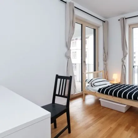 Rent this 5 bed room on Weisbachstraße 7 in 60314 Frankfurt, Germany