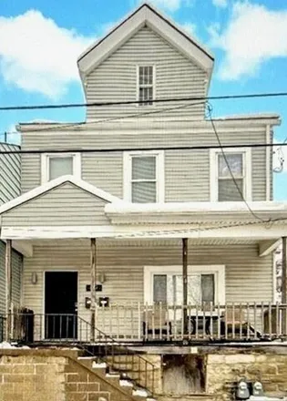 Buy this studio house on 69 Lawn Street in Pittsburgh, PA 15213