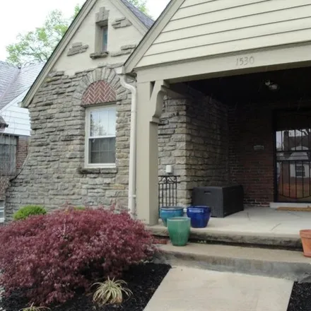 Image 3 - 1530 Lakeland Avenue, Cincinnati, OH 45237, USA - House for sale