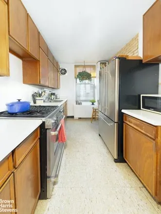 Image 3 - 500 East 83rd Street, New York, NY 10028, USA - Apartment for sale