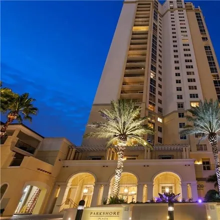 Buy this 3 bed condo on Parkshore Grill in 300 Beach Drive Northeast, Saint Petersburg