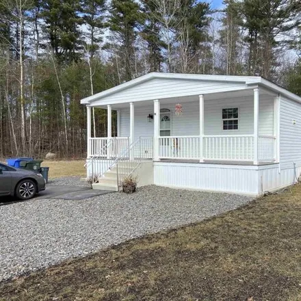 Buy this studio apartment on 4 Pinyon Place in Londonderry, NH 03038