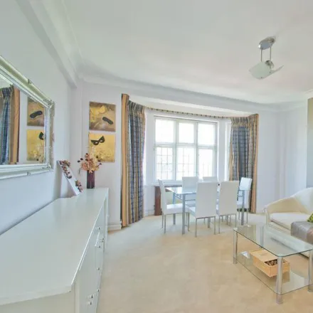 Rent this 2 bed apartment on Wellington Court in 55-67 Wellington Road, London