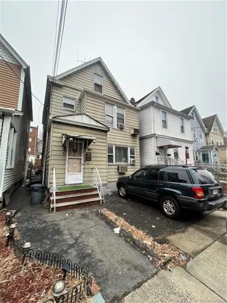 Buy this 6 bed house on 4450 Carpenter Avenue in New York, NY 10470