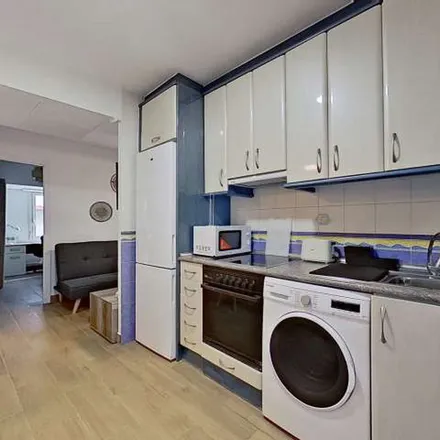 Image 7 - Paseo de Ruiseñores, 2, 50006 Zaragoza, Spain - Apartment for rent