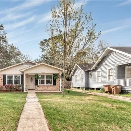 Buy this 3 bed house on 1955 Hunter Ave in Mobile, Alabama