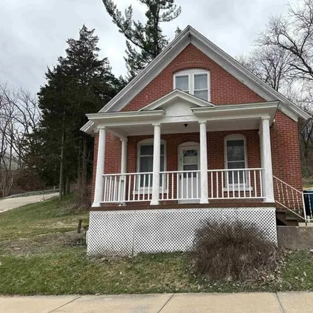 Buy this 2 bed house on 402 North 5th Street in Savanna, IL 61074
