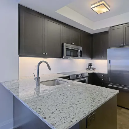 Image 5 - York, ON M6S 0A1, Canada - Apartment for rent