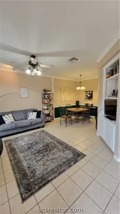 Image 3 - 537 Fraternity Row, College Station, TX 77845, USA - Condo for sale