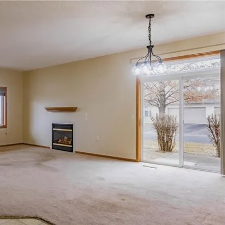 Image 8 - 1166 Crystal Place West, Chaska, MN 55318, USA - House for sale