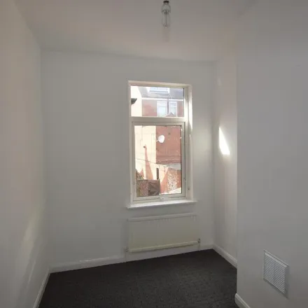 Image 5 - Skipworth Street, Leicester, LE2 1GD, United Kingdom - Townhouse for rent