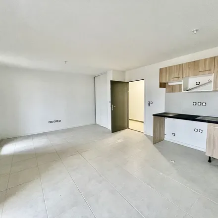 Rent this 2 bed apartment on 12 Impasse du Sandrane in 31600 Muret, France