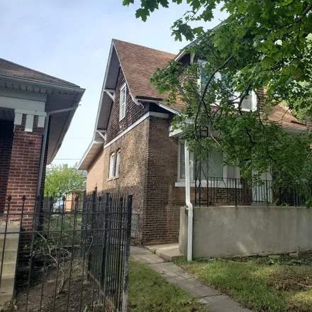Image 2 - 12004 South Perry Avenue, Chicago, IL 60628, USA - House for sale