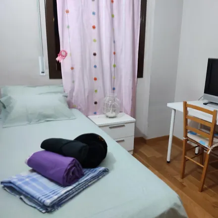 Rent this 3 bed room on Carrer d'Alexander Bell in 52, 08221 Terrassa