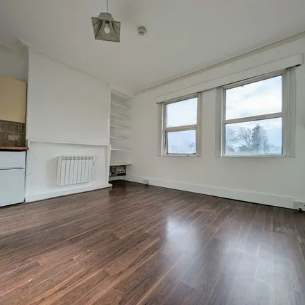 Image 2 - Nanou, 53 Ballards Lane, London, N3 1XP, United Kingdom - Apartment for rent