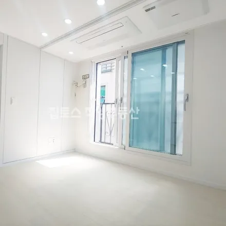 Rent this 2 bed apartment on 서울특별시 광진구 중곡동 173-31
