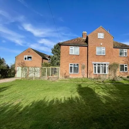 Buy this 4 bed house on Lutterworth Road in Arnesby, LE8 5UT
