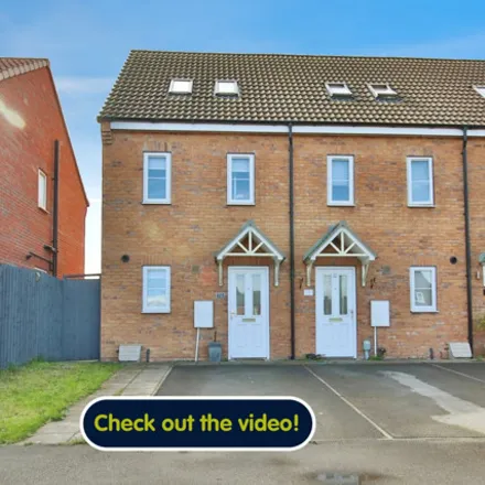 Buy this 3 bed duplex on Brockwell Park in Hull, HU7 3FH