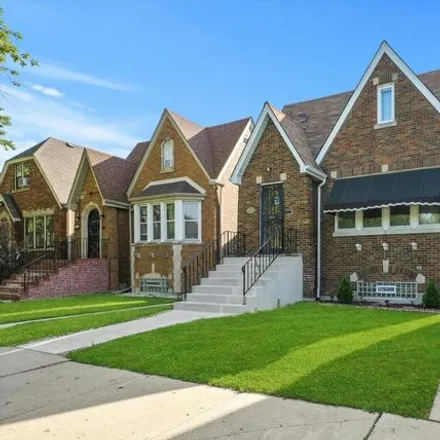 Image 3 - 6417 South Tripp Avenue, Chicago, IL 60629, USA - House for sale