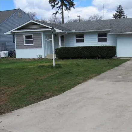Buy this 3 bed house on 342 Minneapolis Street in Defiance, OH 43512