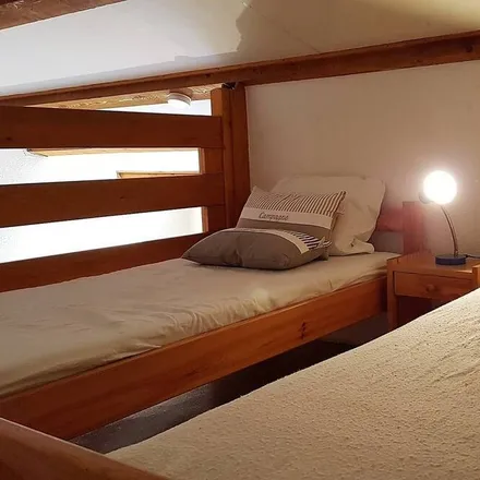 Rent this 2 bed apartment on Saint-Cyprien Plage in 1 Rue François Porche, 66750 Saint-Cyprien