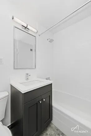 Image 7 - 165 W End Ave Apt 12g, New York, 10023 - Apartment for sale