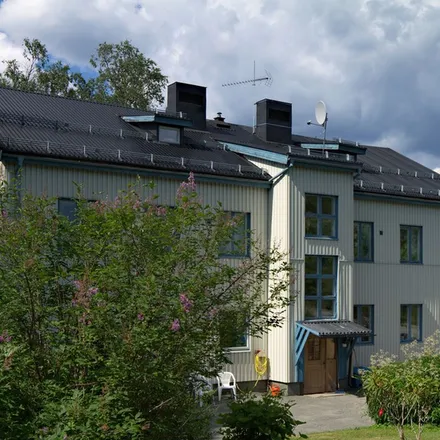 Rent this 2 bed apartment on Filadelfiakyrkan in Zakrisvägen, 923 32 Storuman