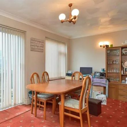 Image 3 - 70 Langley Crescent, Brighton, BN2 6NL, United Kingdom - Townhouse for sale