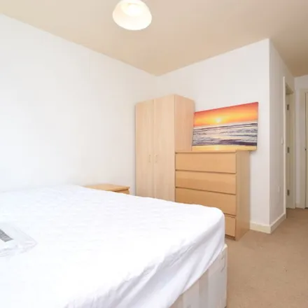 Rent this 2 bed apartment on The Crow Inn in 33 Scotland Street, Saint Vincent's