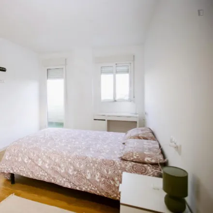 Rent this 2 bed apartment on Carrer de l'Enginyer Vicent Pichó in 2, 46020 Valencia