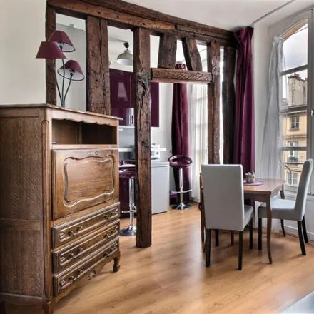 Image 8 - 29 Rue de la Ferronnerie, 75001 Paris, France - Apartment for rent
