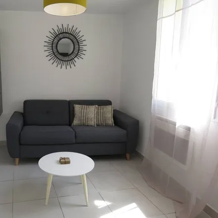 Rent this 1 bed apartment on 30800 Saint-Gilles