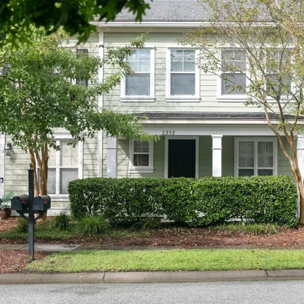 Buy this 3 bed townhouse on Kings Gate Lane in Mount Pleasant, SC