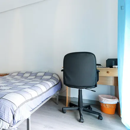 Rent this 4 bed room on Carrer de Soledad Doménech in 12, 46020 Valencia