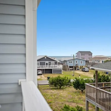 Image 8 - 128 West Dolphin Drive, Oak Island, Brunswick County, NC 28465, USA - House for sale