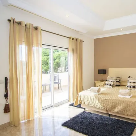 Rent this 6 bed house on 8125-507 Distrito de Évora