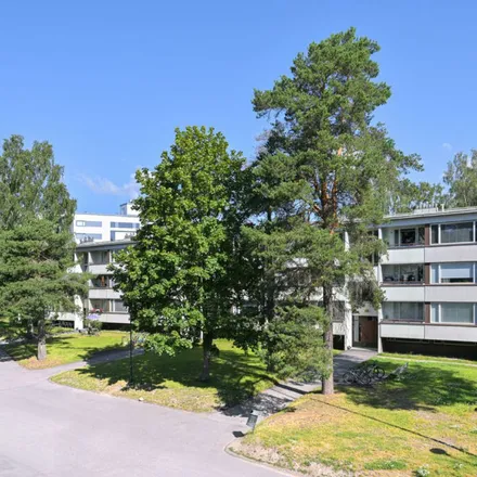 Rent this 4 bed apartment on Neitsytsaarentie 2 in 00960 Helsinki, Finland