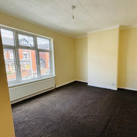 Image 7 - High St / Bagnall St, Birmingham Road, West Bromwich, B70 6QJ, United Kingdom - Townhouse for rent