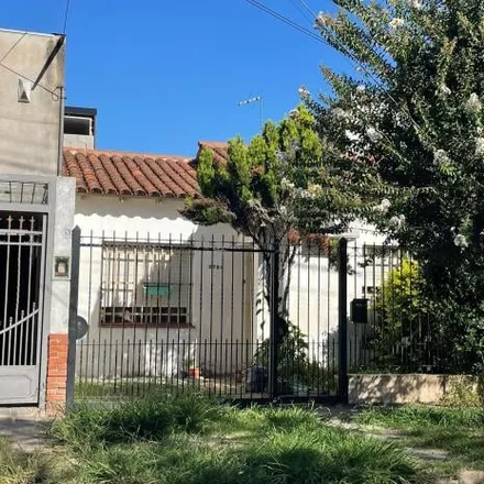Buy this 2 bed house on Perito Moreno 2711 in Partido de La Matanza, Villa Luzuriaga