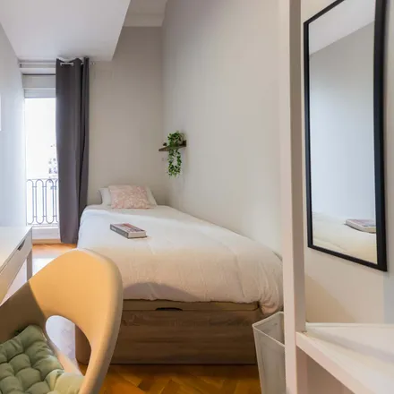 Rent this 1 bed room on Carrer del Comte d'Altea in 3, 46005 Valencia
