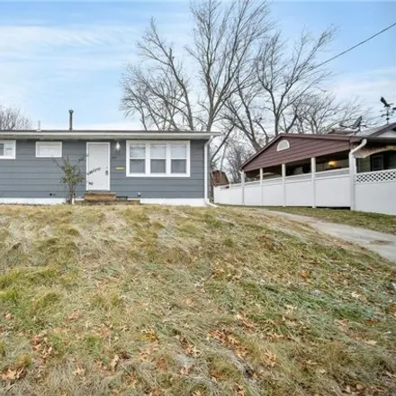 Buy this 4 bed house on 298 West 15th St Place North in Newton, IA 50208