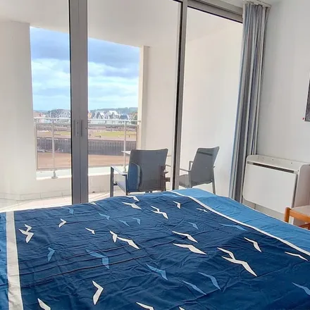 Rent this 3 bed apartment on 14360 Trouville-sur-Mer