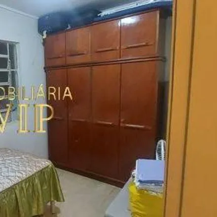 Rent this 3 bed house on Escola Municipal Professor Juliano Stinghen in Rua Thomaz Pereira Machado 338, Parigot de Souza