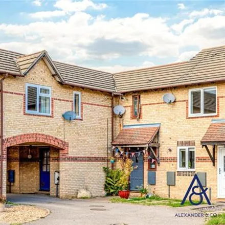 Buy this 1 bed townhouse on Hornbeam Road in Bicester, OX26 3YH