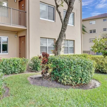 Image 7 - 301 Southwest 135th Avenue, Pembroke Pines, FL 33027, USA - Condo for sale